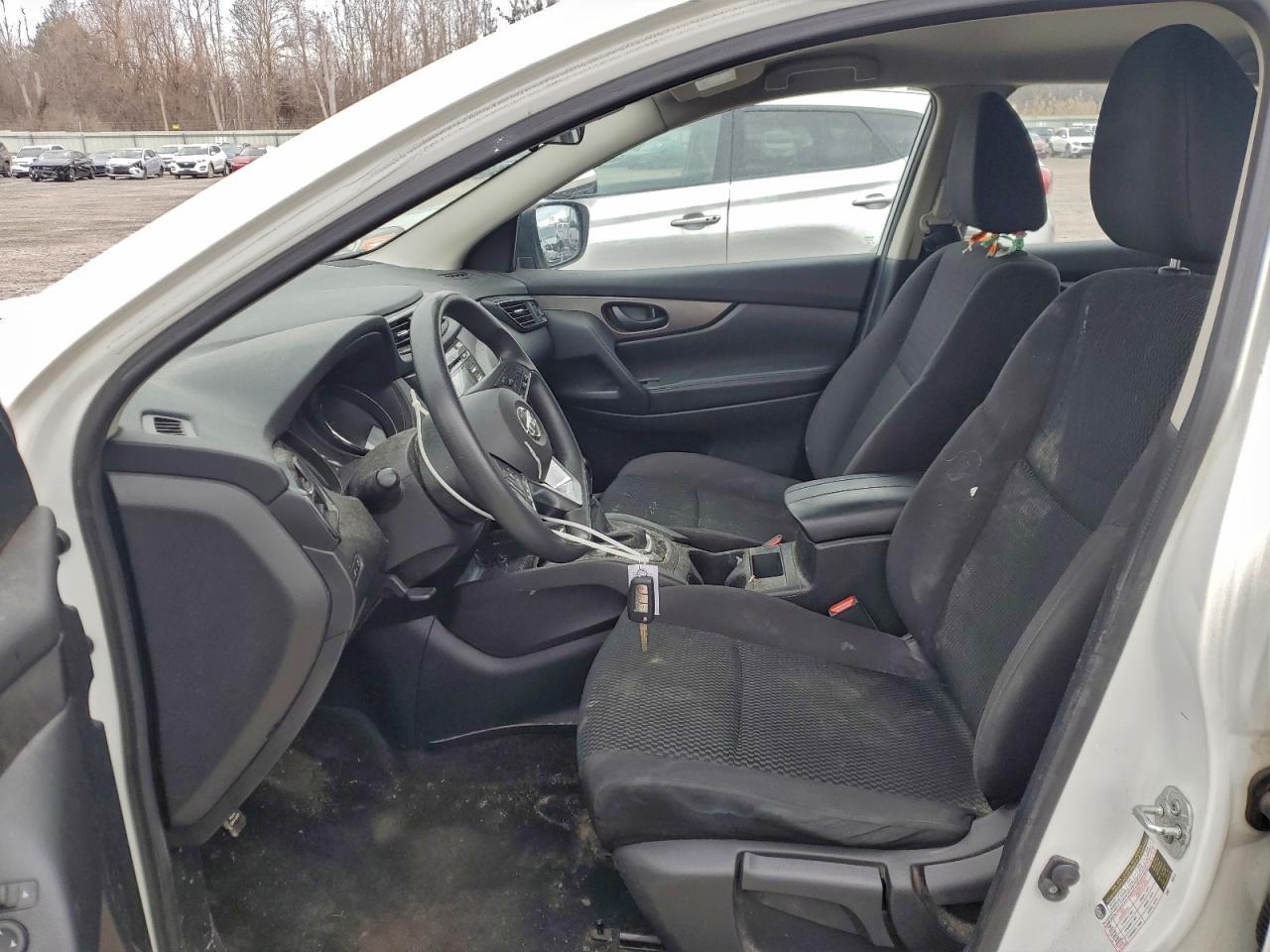 NISSAN ROGUE SPORT S