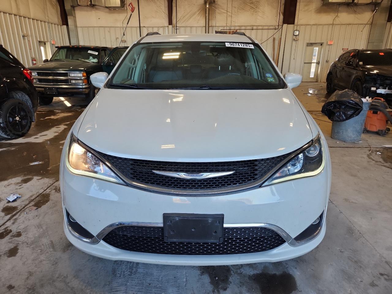 CHRYSLER PACIFICA TOURING L