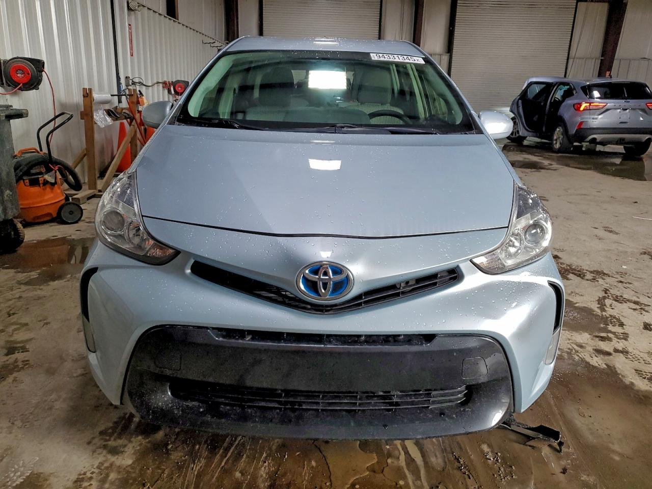 TOYOTA PRIUS V
