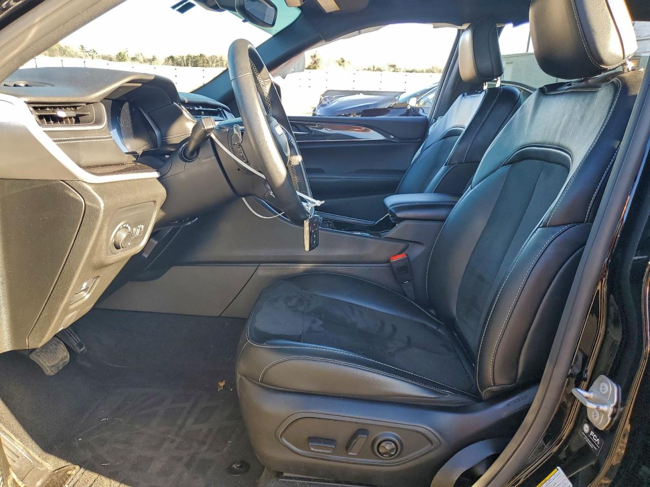 JEEP GRAND CHEROKEE L LAREDO