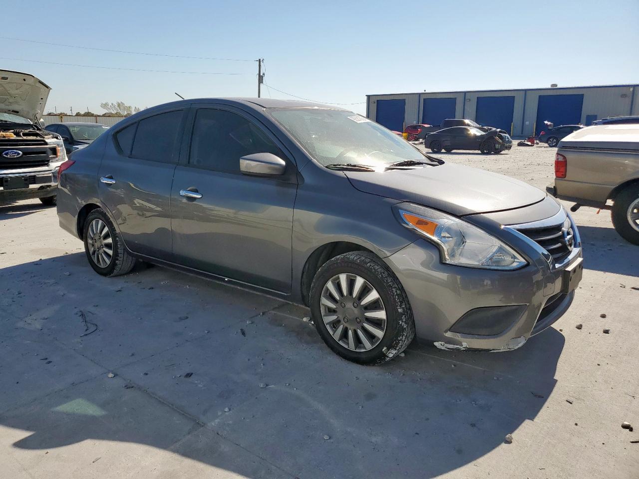 NISSAN VERSA S