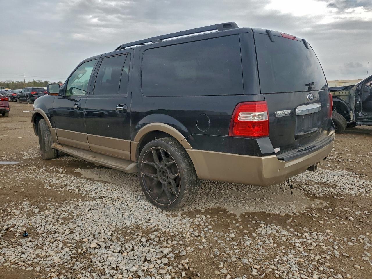 FORD EXPEDITION EL XLT