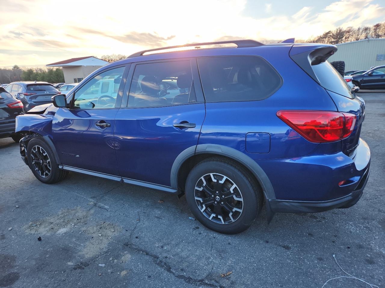 NISSAN PATHFINDER S