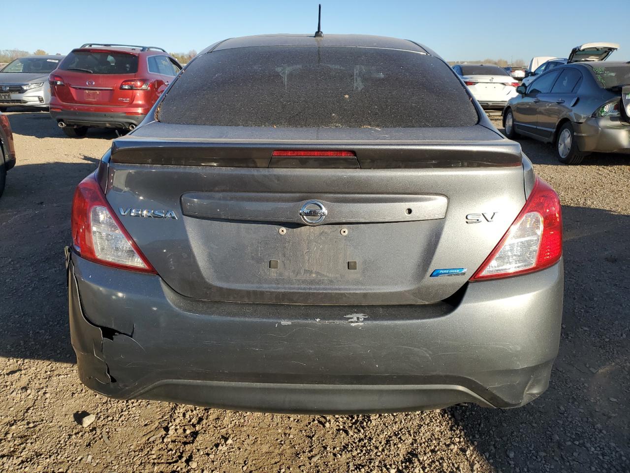 NISSAN VERSA S