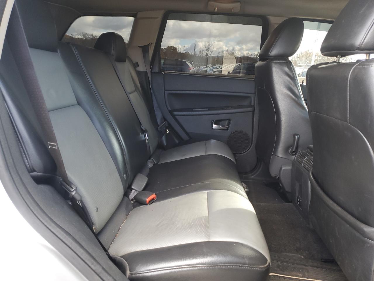 JEEP GRAND CHEROKEE LAREDO