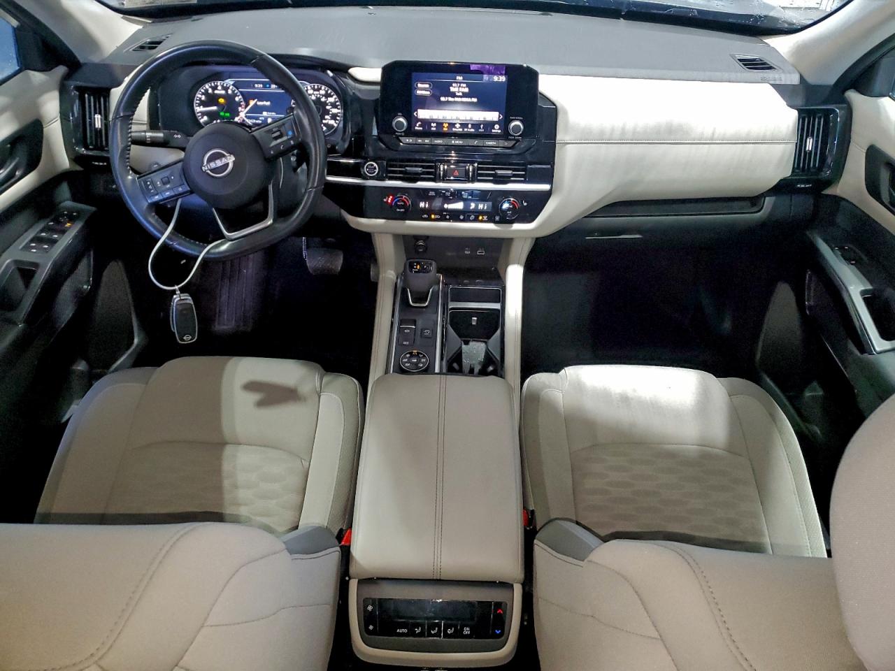 NISSAN PATHFINDER SV