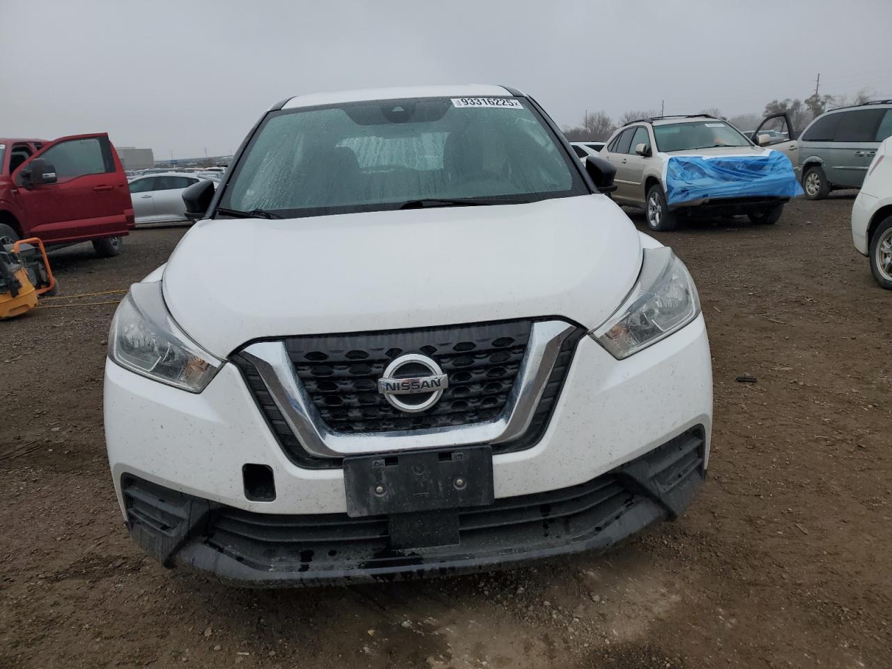NISSAN KICKS S