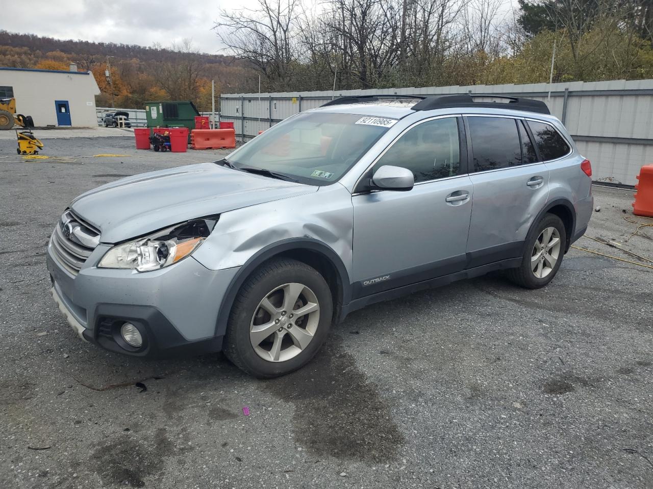 Lot #3298071189 2013 SUBARU OUTBACK 2.