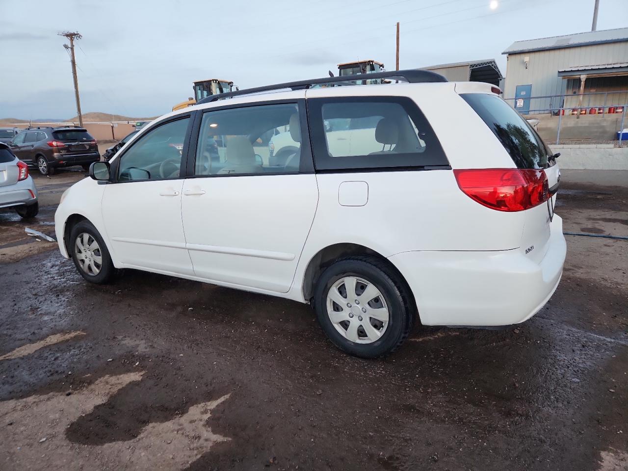 Lot #3287487004 2010 TOYOTA SIENNA CE