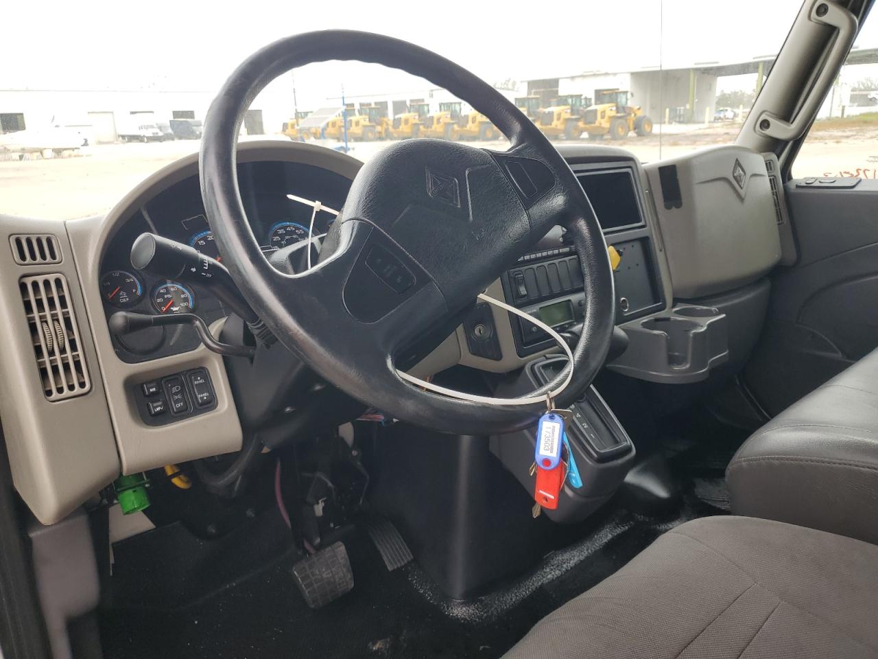 Lot #3283791413 2017 INTERNATIONAL 4000 4300