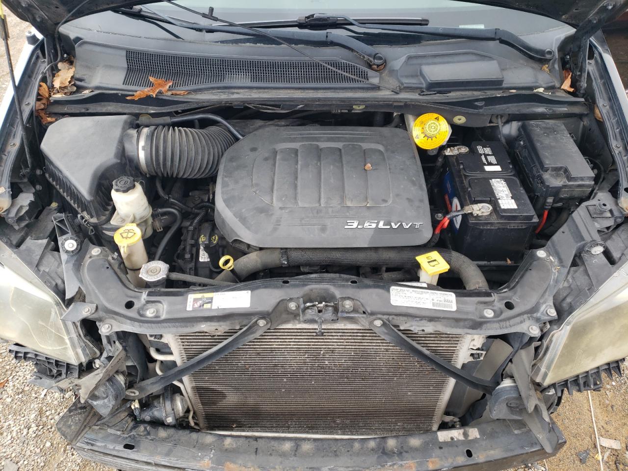 CHRYSLER TOWN & COUNTRY S