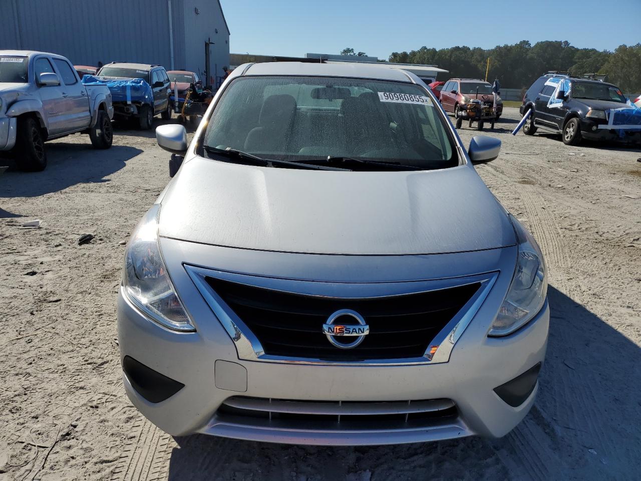 NISSAN VERSA S