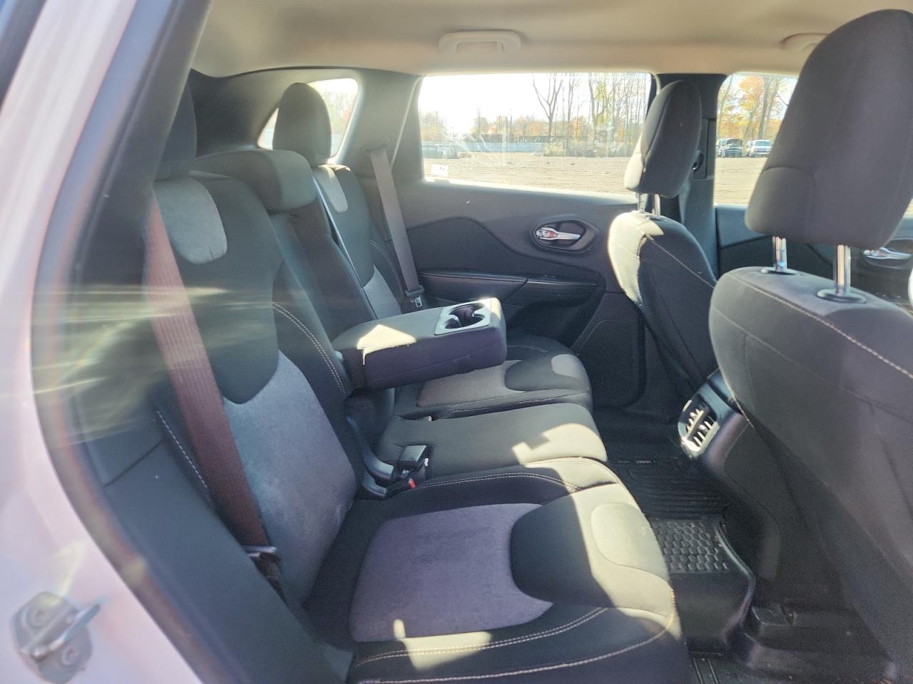 JEEP GRAND CHEROKEE SPORT