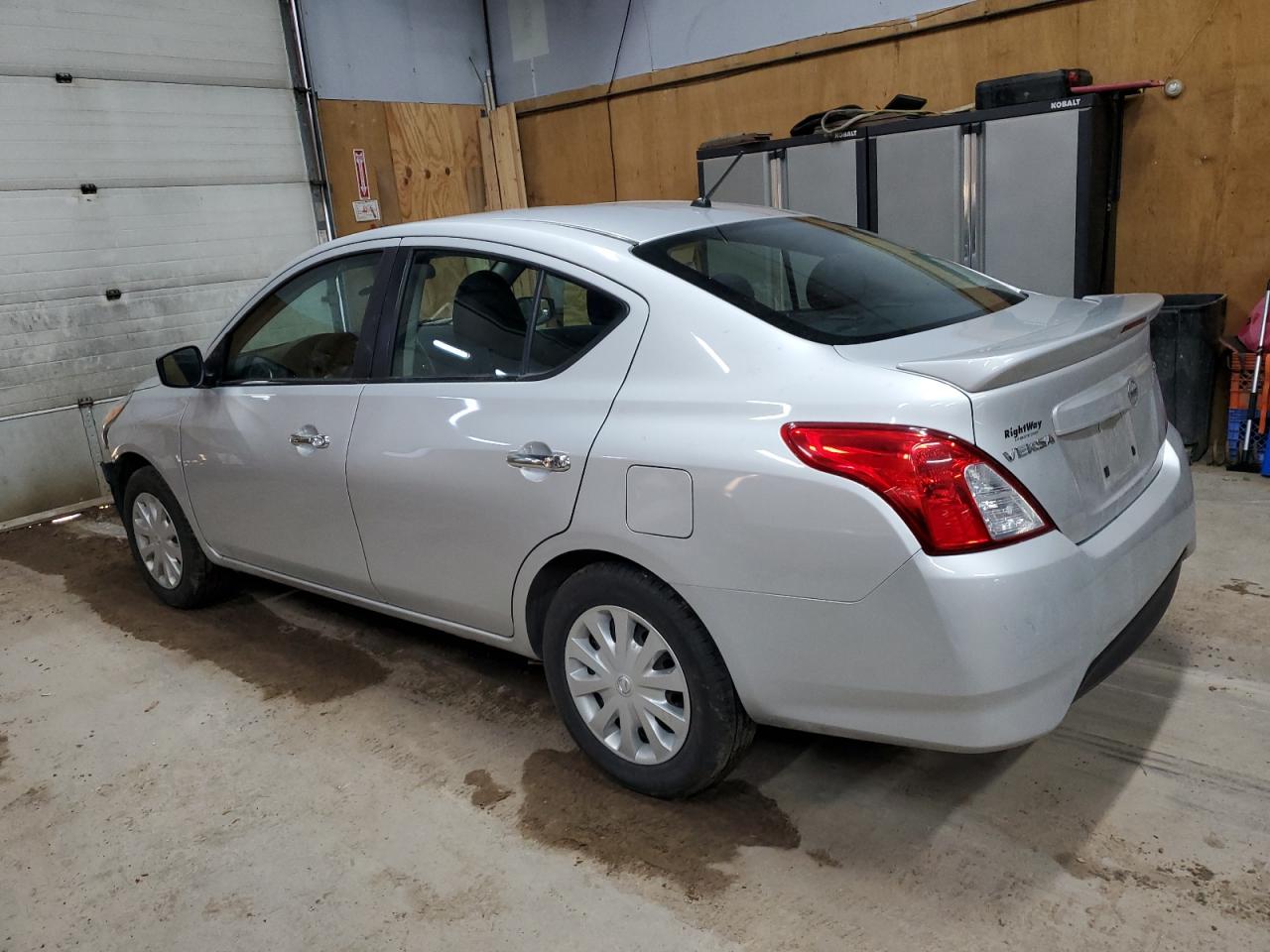 NISSAN VERSA S