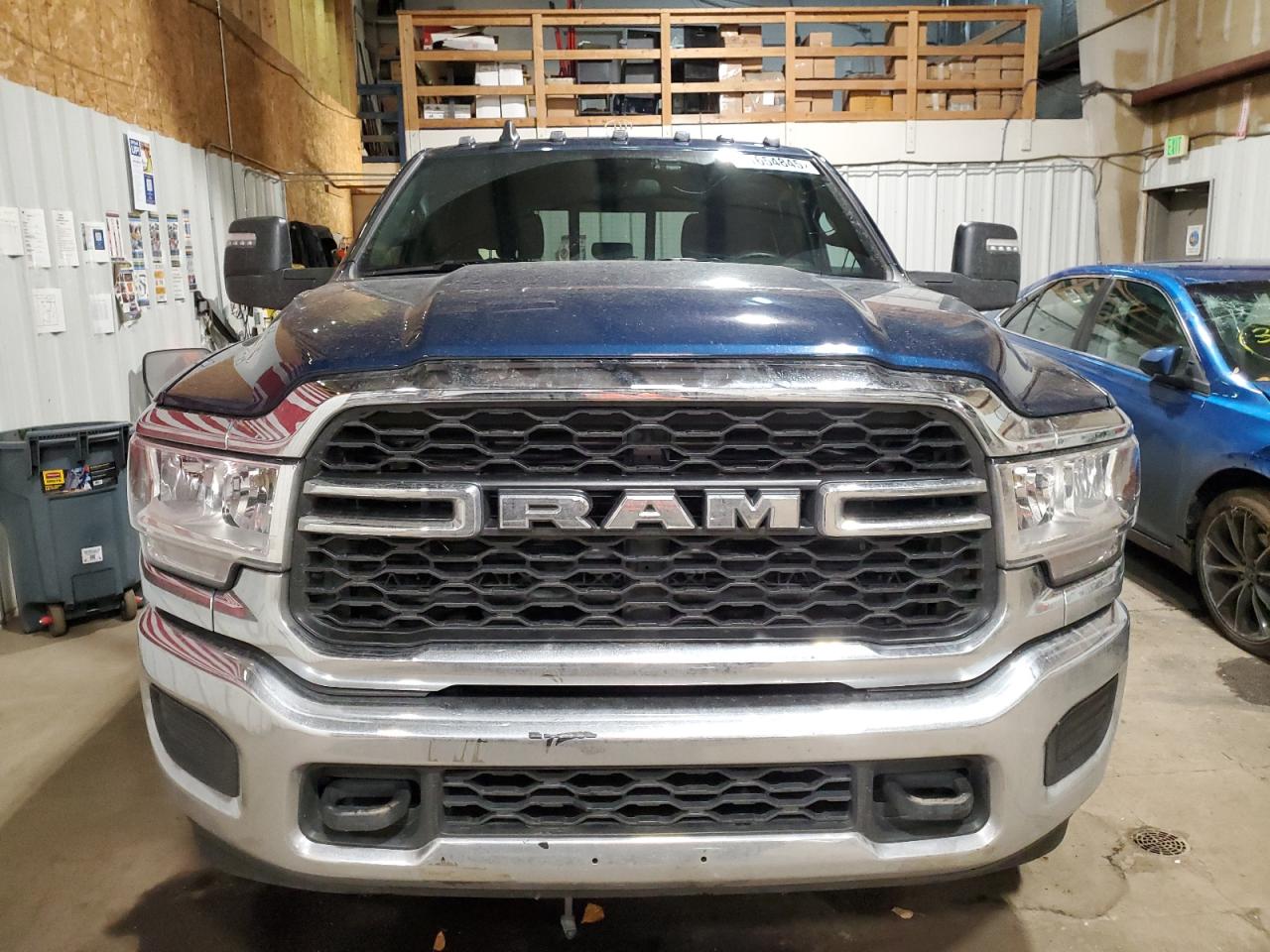 RAM 2500 TRADESMAN