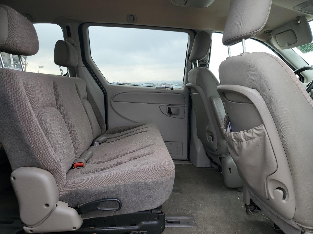 Lot #3280631395 2006 CHRYSLER TOWN & COU