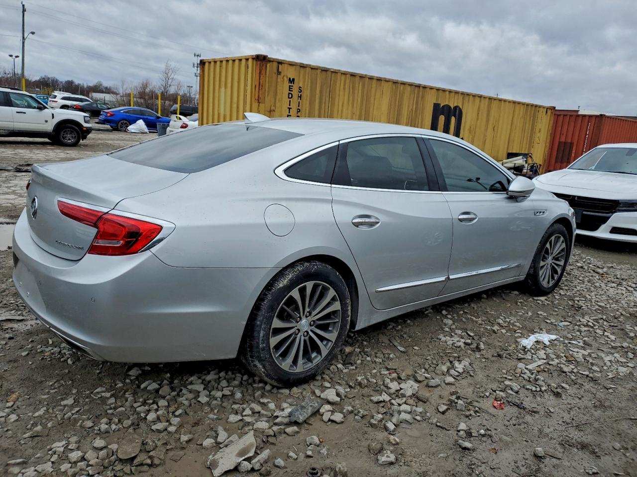 BUICK LACROSSE ESSENCE