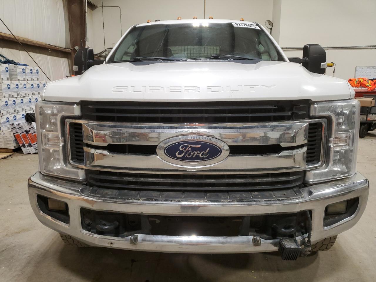 FORD F-350 SUPER DUTY