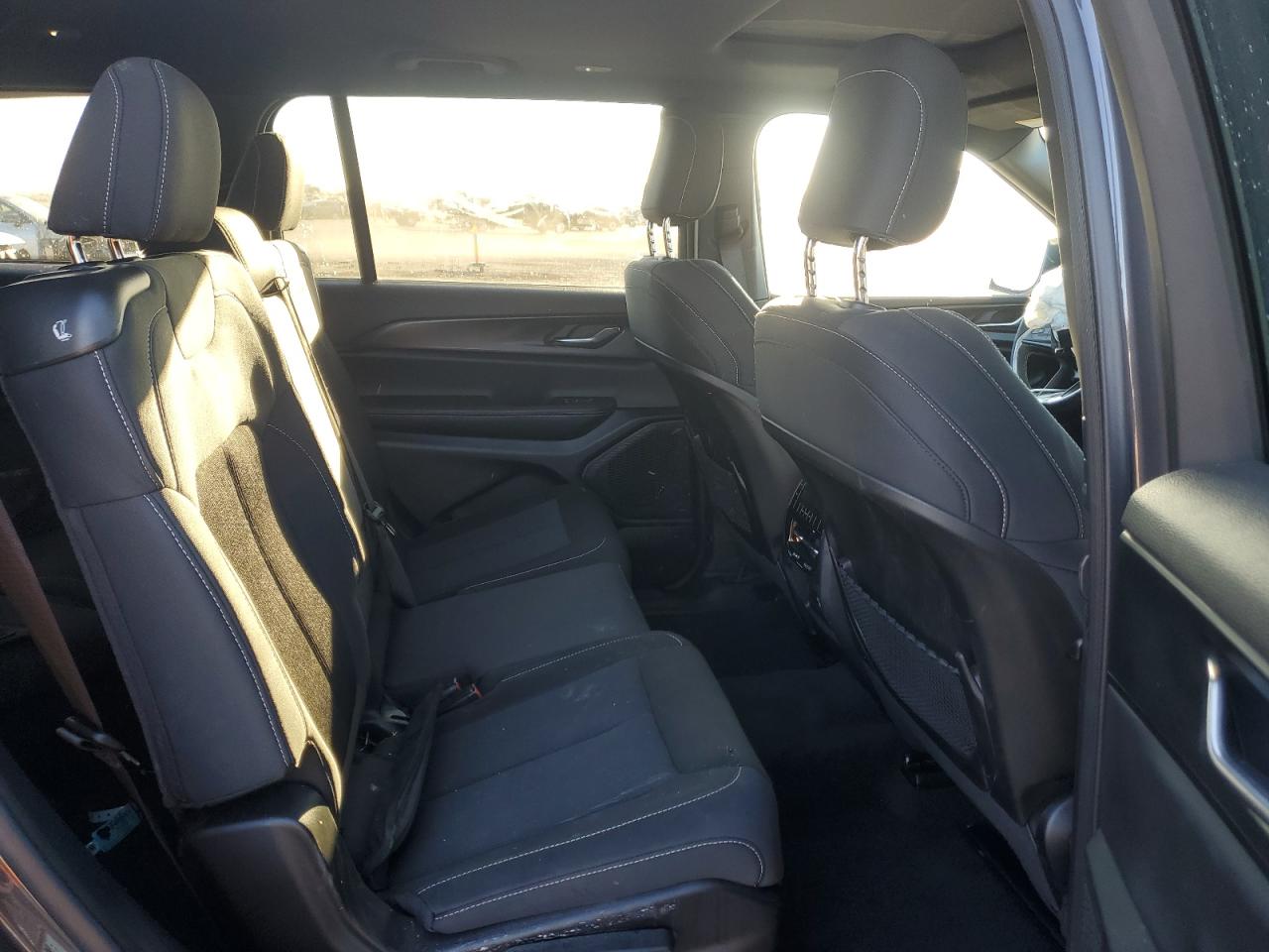 JEEP GRAND CHEROKEE L LAREDO