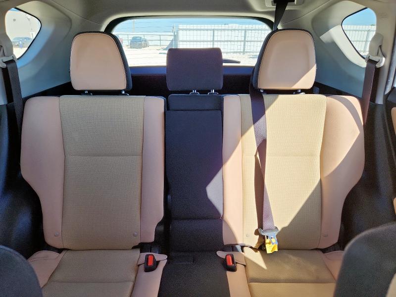 2016 TOYOTA RAV4 XLE - JTMWFREV1GJ082729