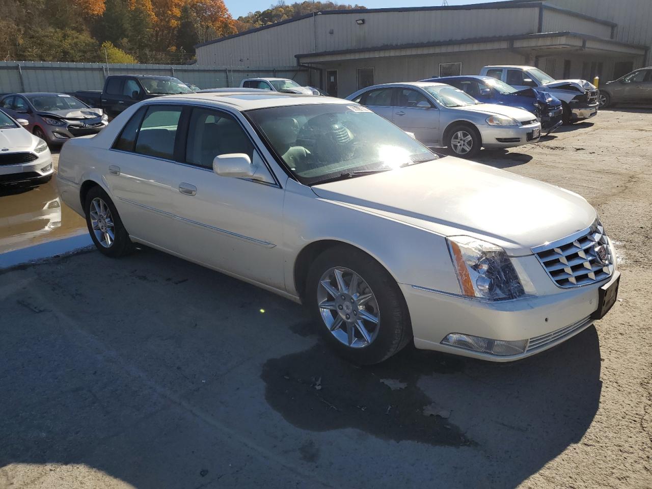 CADILLAC DTS LUXURY COLLECTION