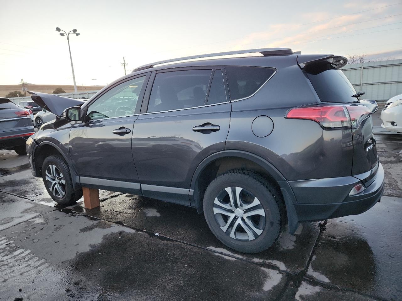 TOYOTA RAV4 LE