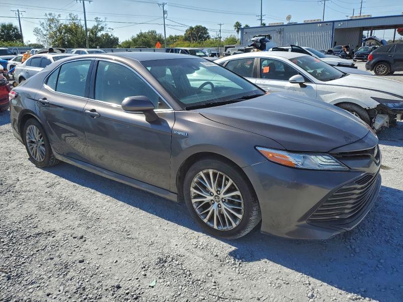 2020 TOYOTA CAMRY XLE #3301752335