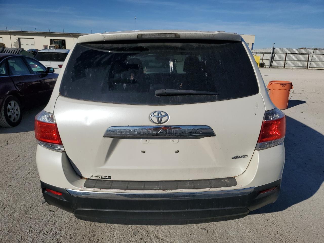 TOYOTA HIGHLANDER BASE