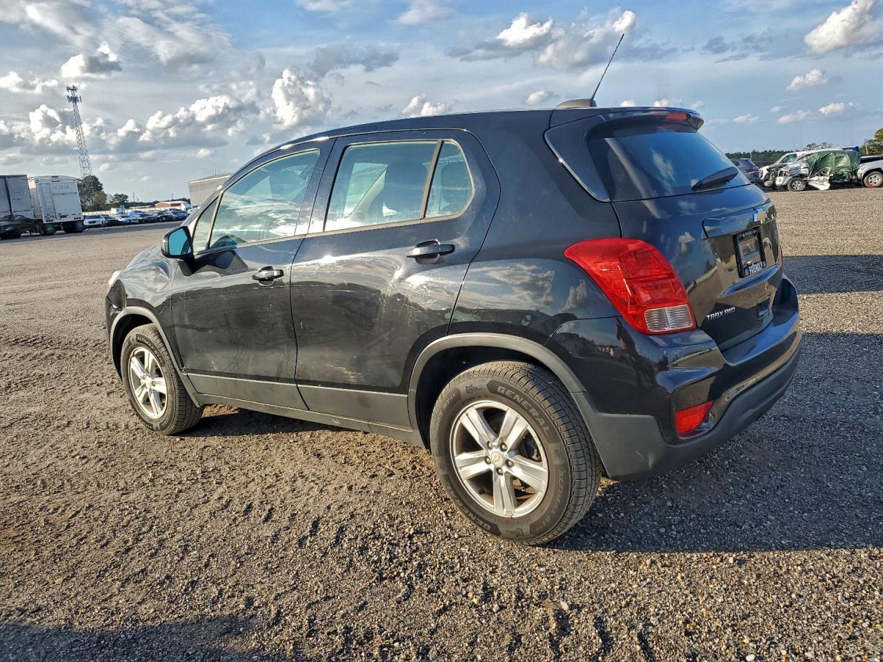 CHEVROLET TRAX LS