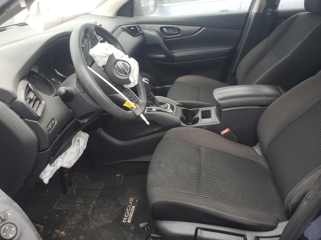 NISSAN ROGUE SPORT S