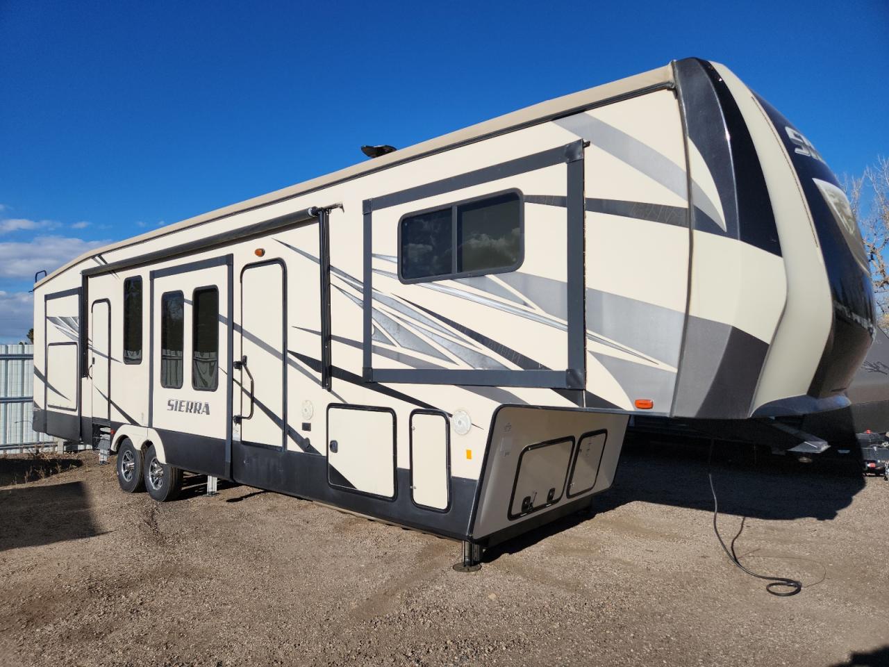 Lot #3292906583 2019 FRRV TRVLTRLR