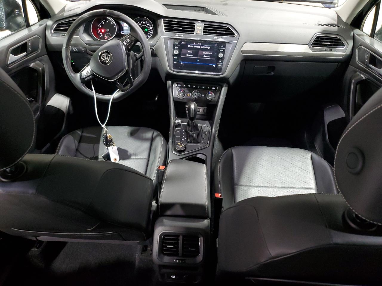 VOLKSWAGEN TIGUAN SE