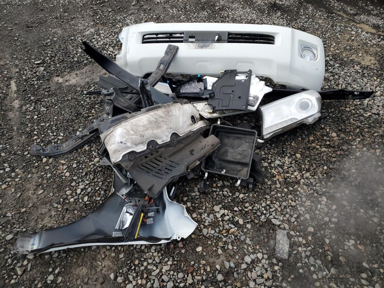 Lot #3312301788 2013 TOYOTA LAND CRUIS