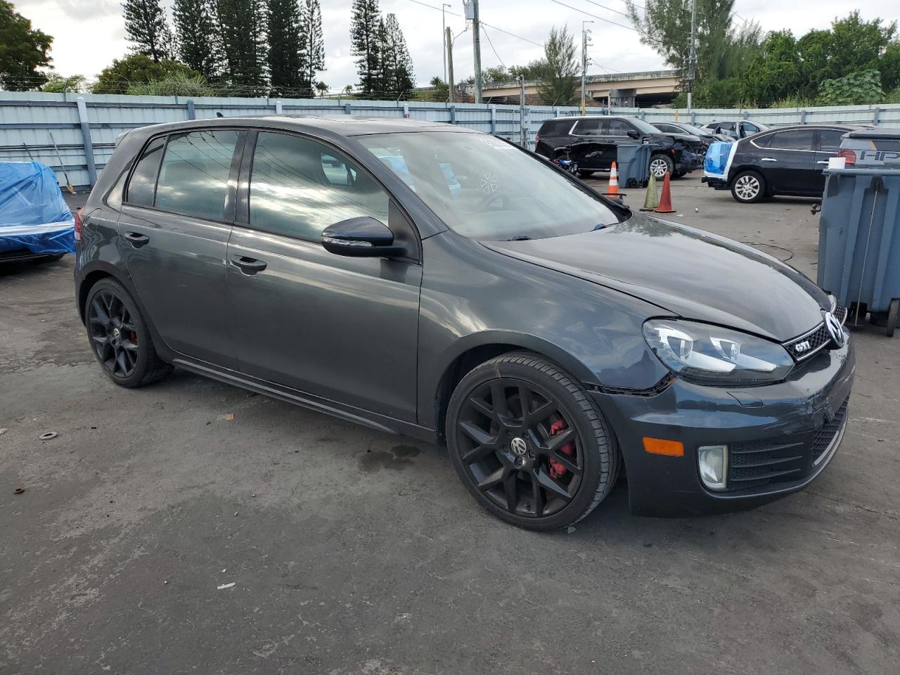 VOLKSWAGEN GOLF GTI