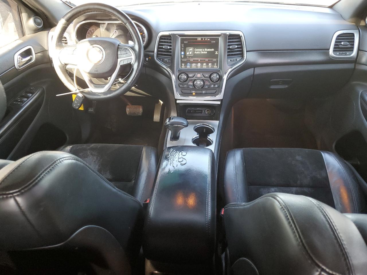 JEEP GRAND CHEROKEE LAREDO