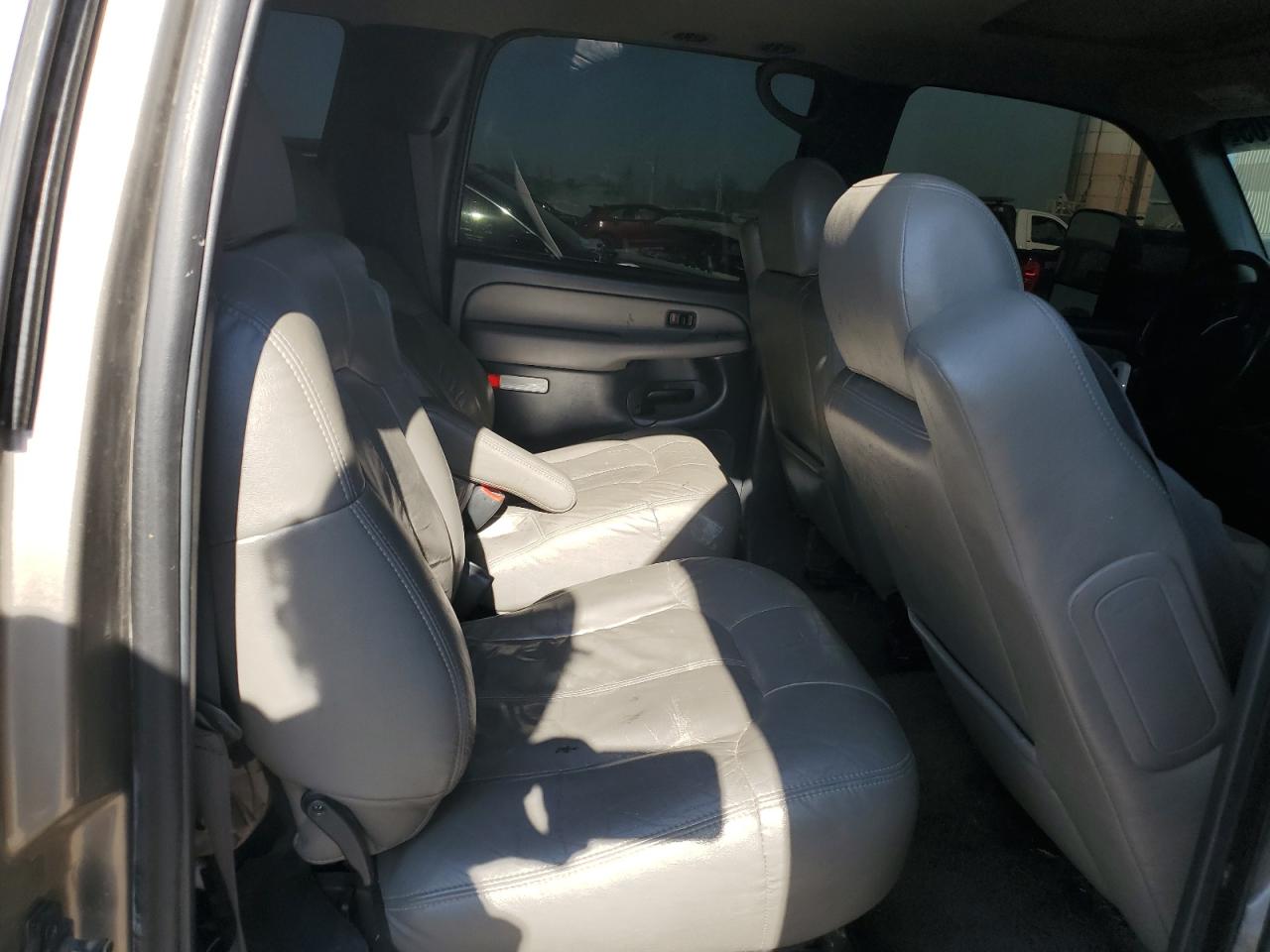 Lot #3304172467 2002 CHEVROLET SUBURBAN K