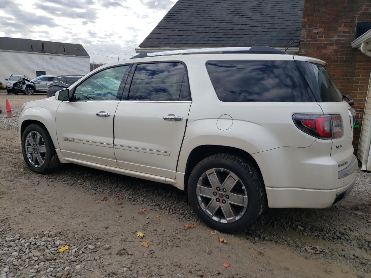 GMC ACADIA DENALI