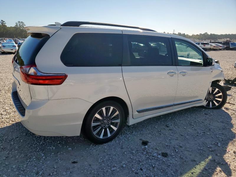 2020 TOYOTA SIENNA XLE #3292614601