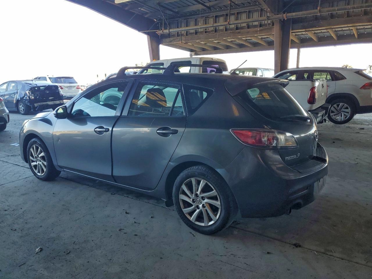 MAZDA 3 I