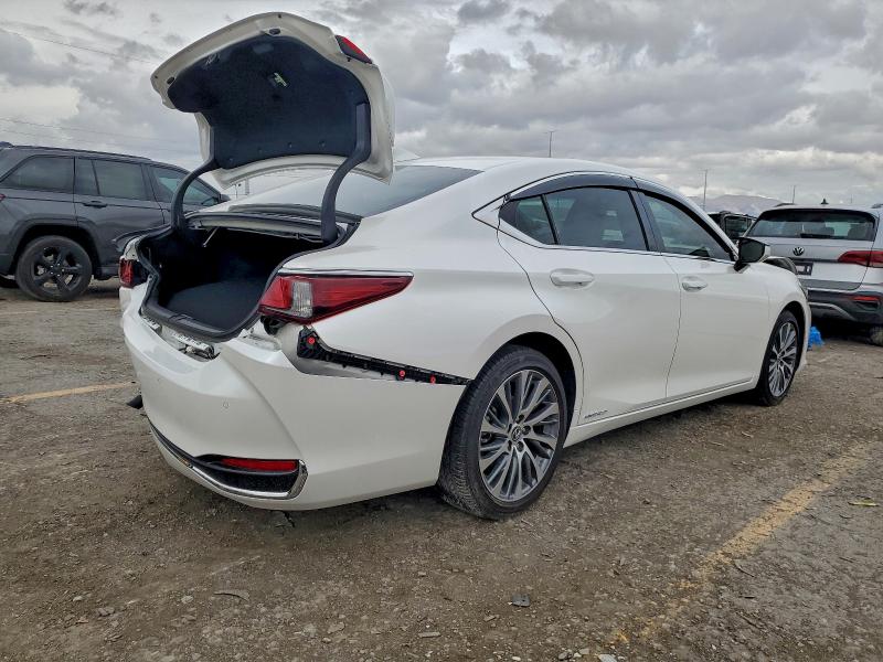 2021 LEXUS ES 300H #3297897782