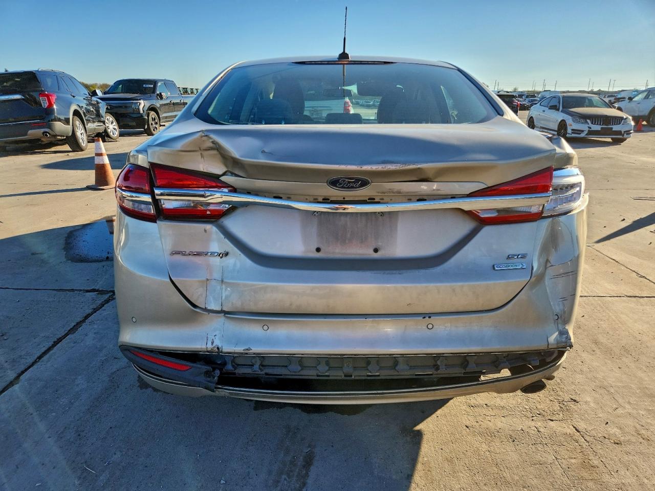 FORD FUSION SE