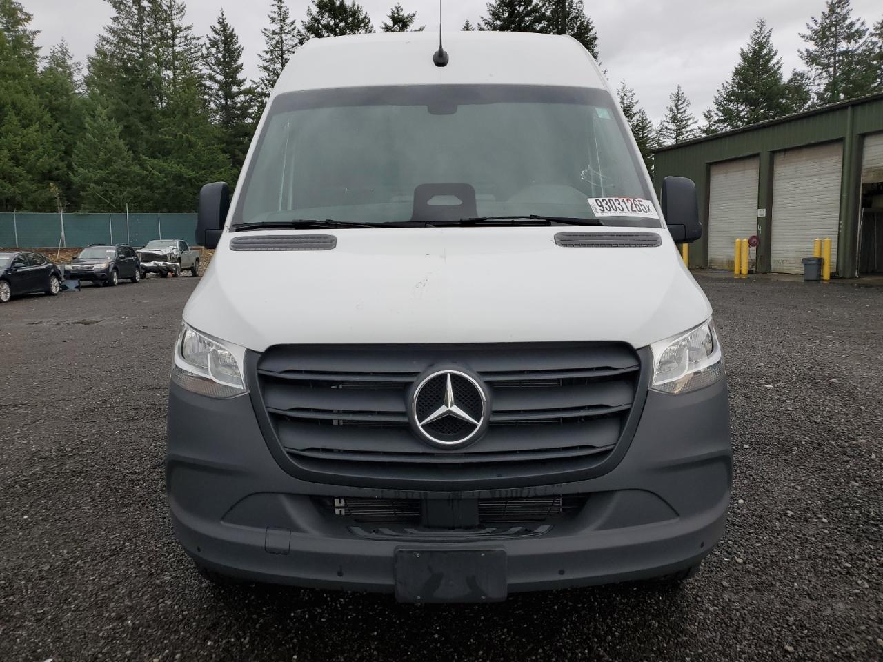 MERCEDES-BENZ SPRINTER 2500