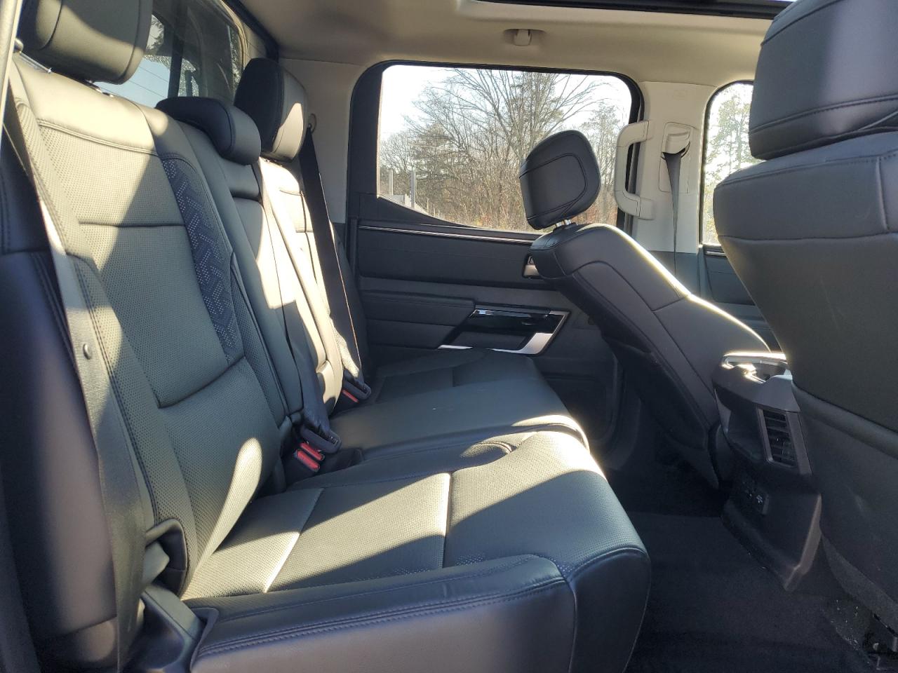 TOYOTA TUNDRA CREWMAX LIMITED