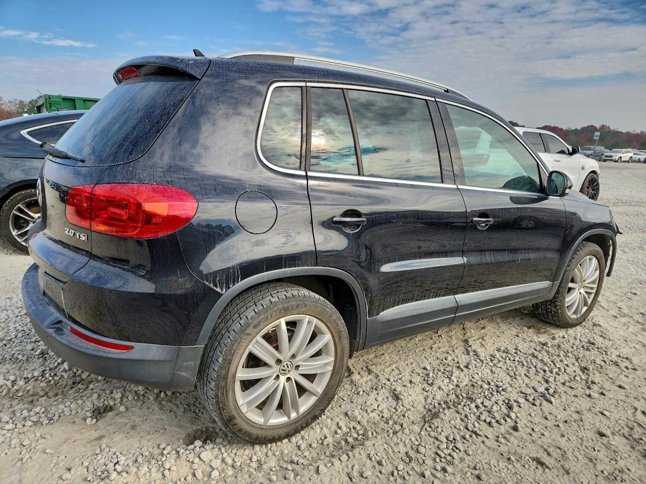VOLKSWAGEN TIGUAN S