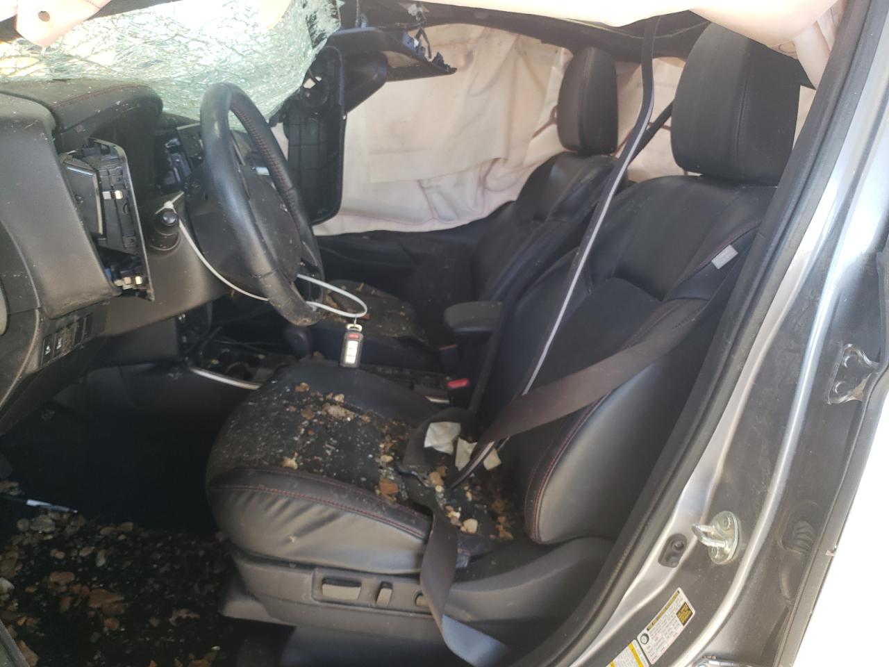 MITSUBISHI OUTLANDER SE