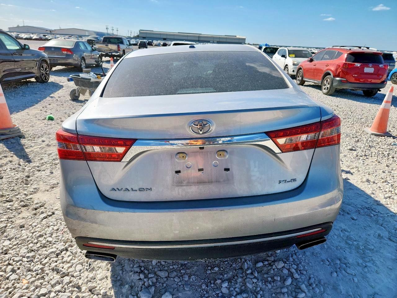 TOYOTA AVALON XLE