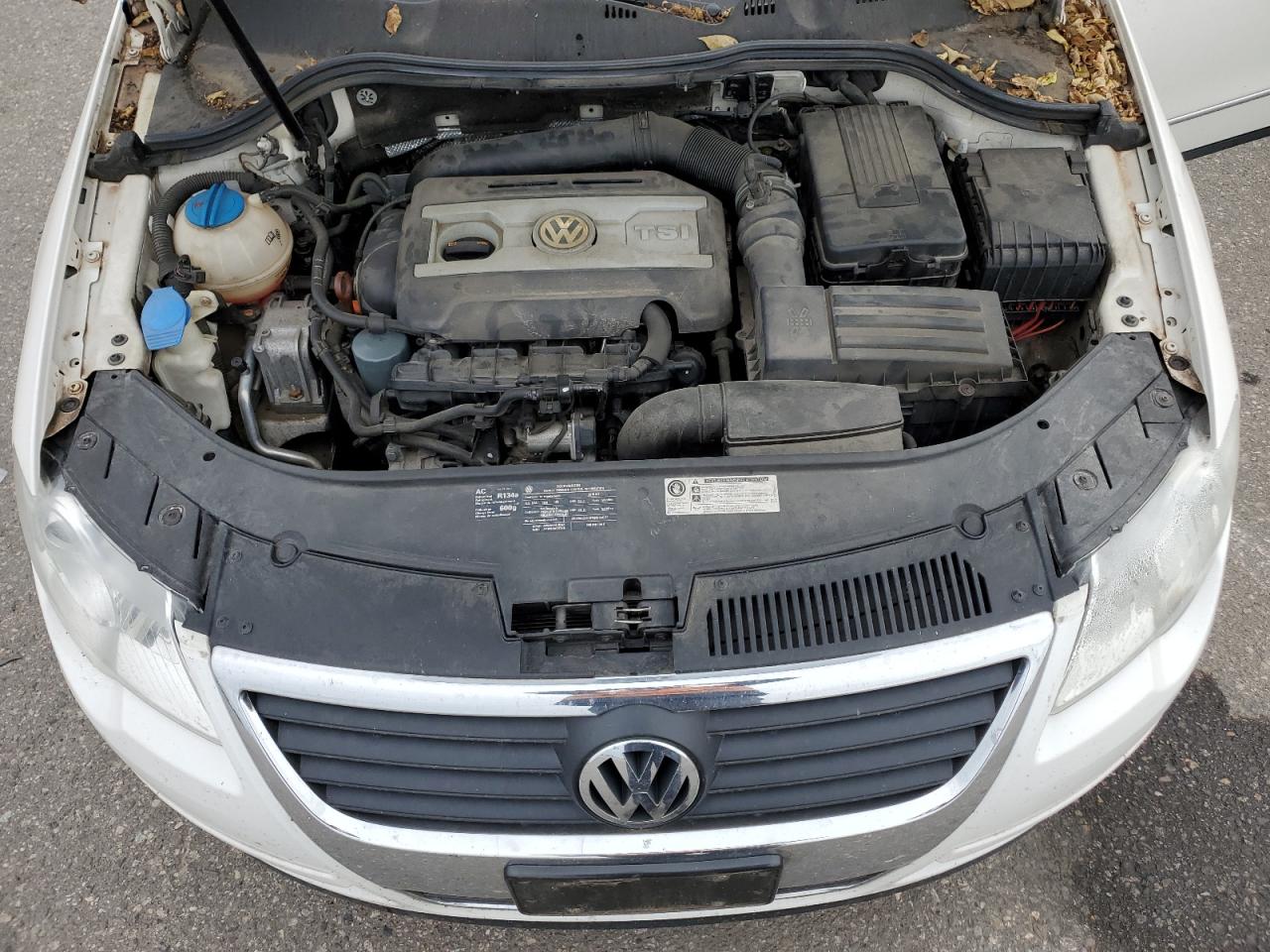 VOLKSWAGEN PASSAT KOMFORT