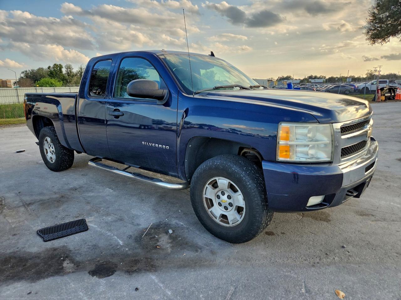 CHEVROLET SILVERADO K1500 LT