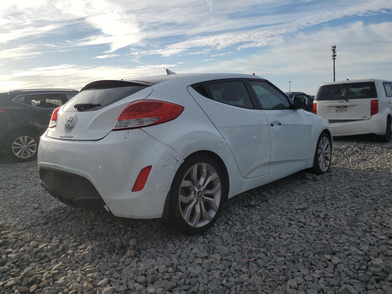 HYUNDAI VELOSTER