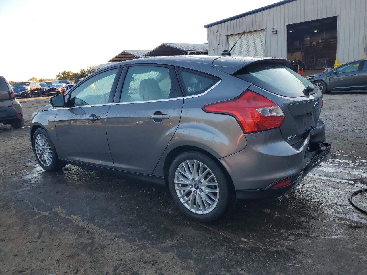 FORD FOCUS TITANIUM